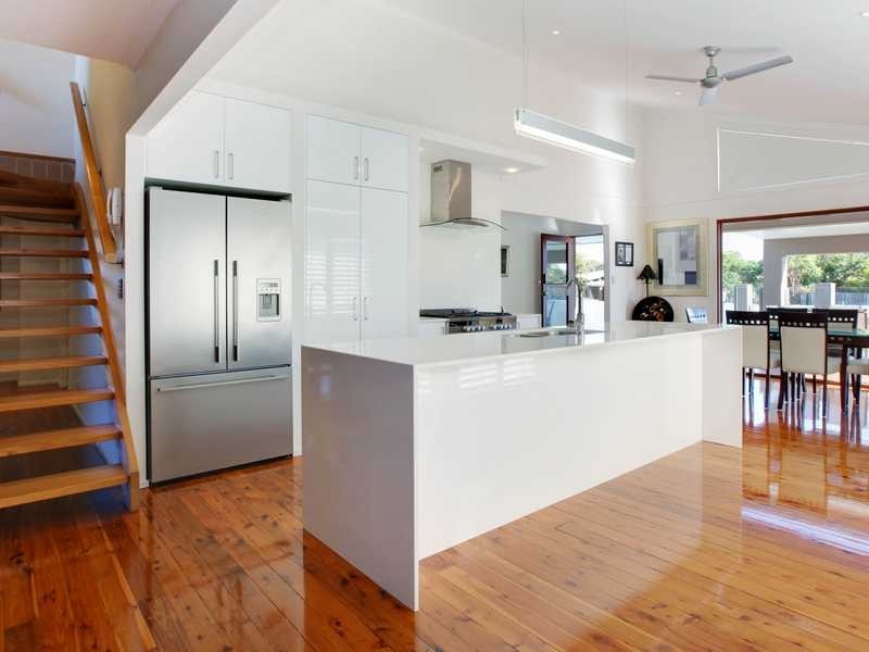 31 Albicore Street, Mermaid Waters QLD 4218