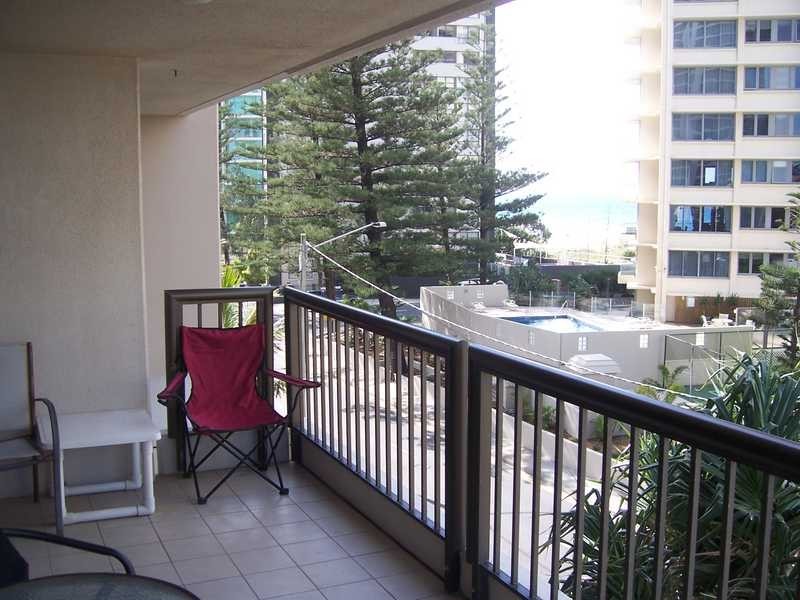 Unit 304/28 Northcliffe Terrace, Surfers Paradise QLD 4217
