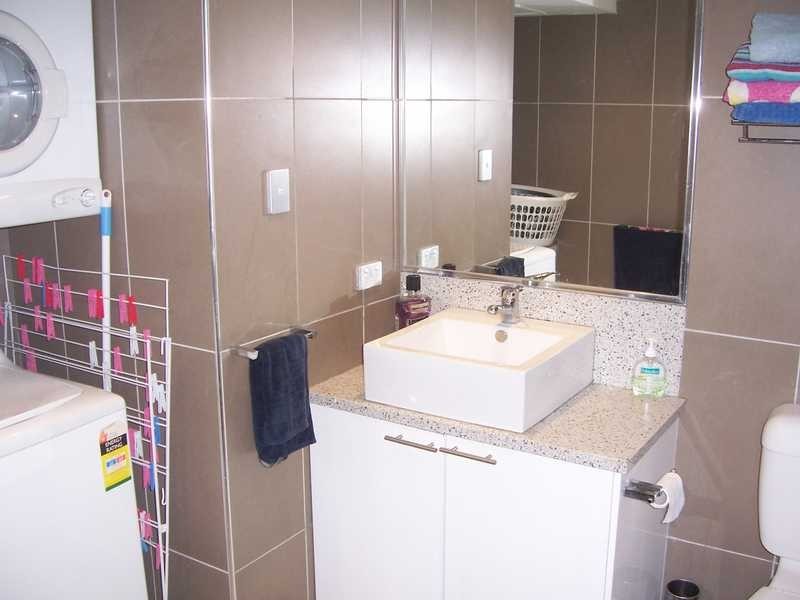 Unit 304/28 Northcliffe Terrace, Surfers Paradise QLD 4217