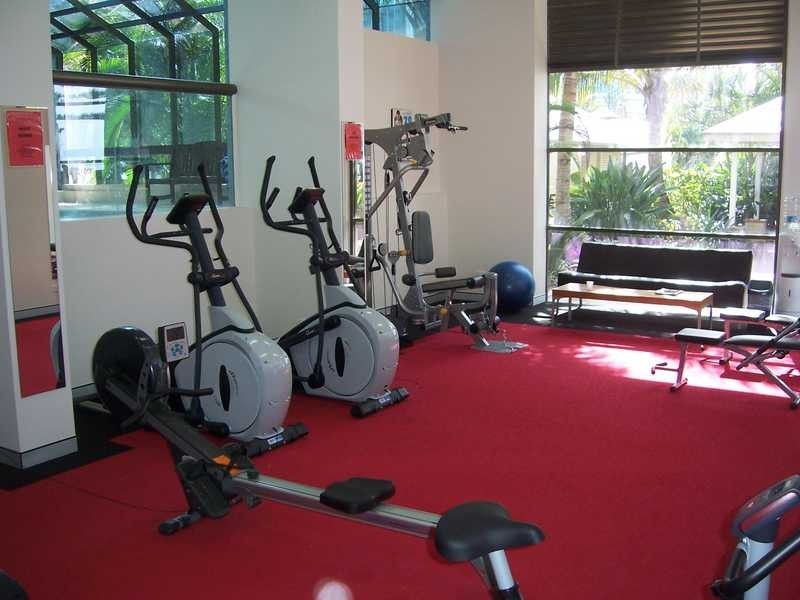 Unit 304/28 Northcliffe Terrace, Surfers Paradise QLD 4217