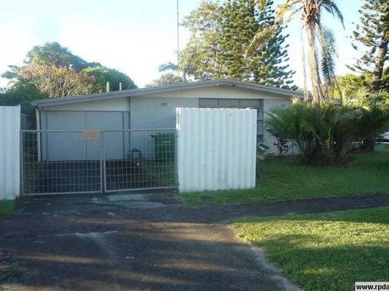 15 Kiers Road, Miami QLD 4220