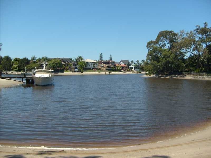 45 River Crescent, Broadbeach Waters QLD 4218