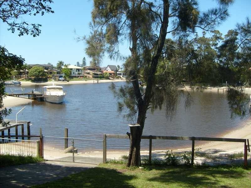45 River Crescent, Broadbeach Waters QLD 4218