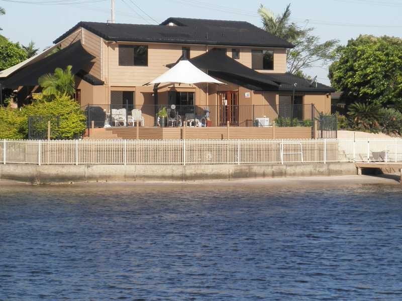352 Bayview Street, Hollywell QLD 4216