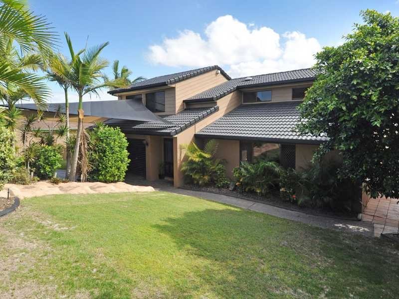 352 Bayview Street, Hollywell QLD 4216
