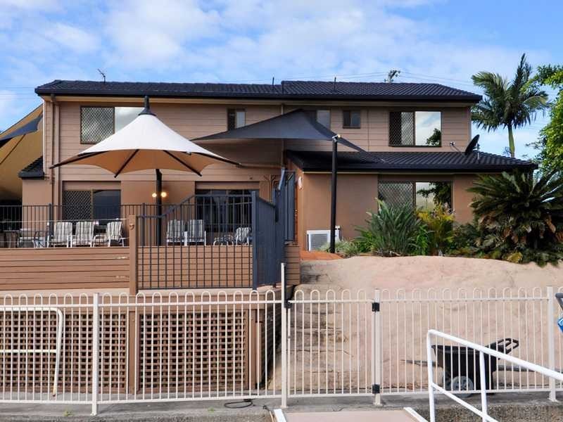 352 Bayview Street, Hollywell QLD 4216