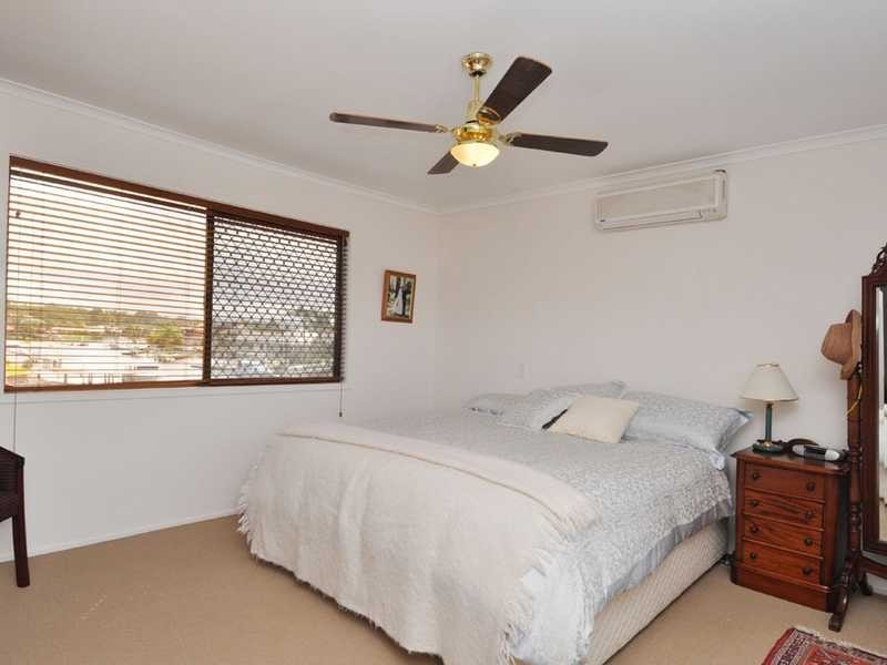352 Bayview Street, Hollywell QLD 4216