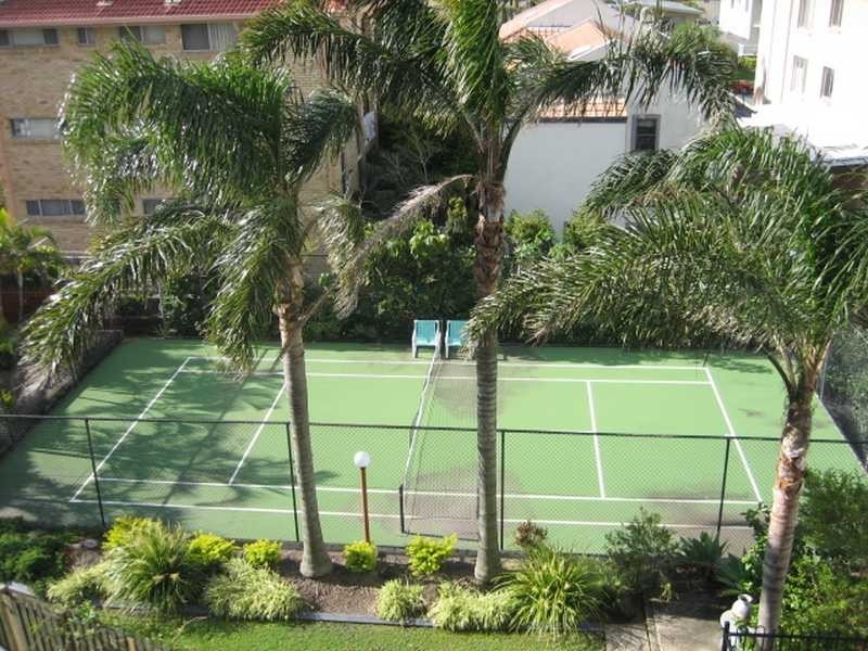 Unit 5/19 Fern Street, Surfers Paradise QLD 4217