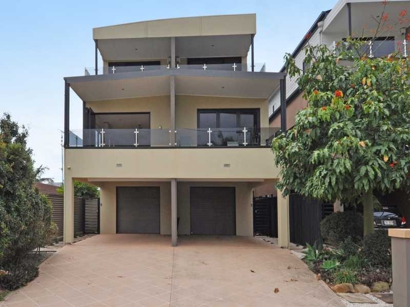 Villa 2/15 Thirteenth Avenue, Palm Beach QLD 4221