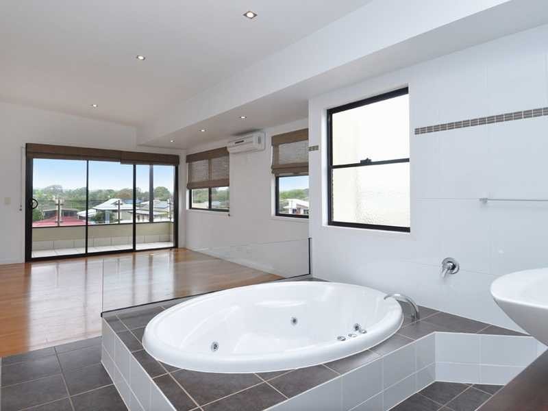 Villa 2/15 Thirteenth Avenue, Palm Beach QLD 4221