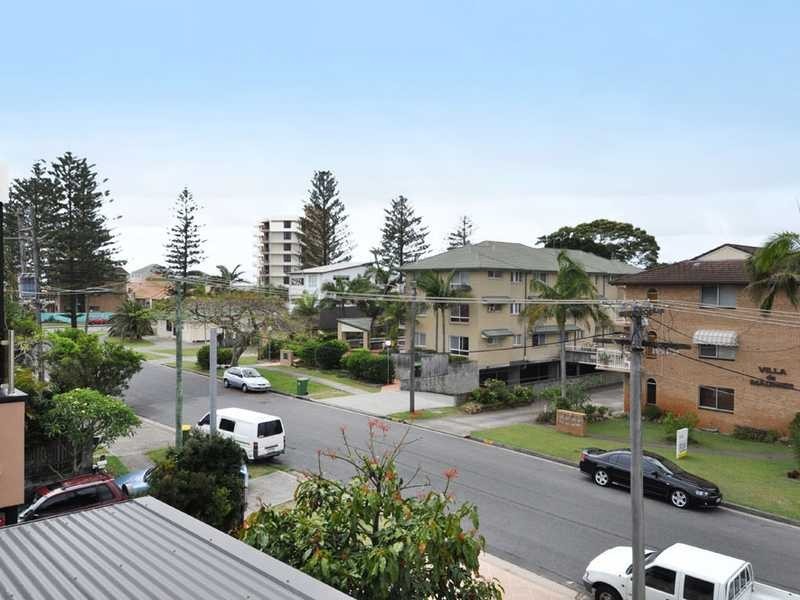 Villa 2/15 Thirteenth Avenue, Palm Beach QLD 4221