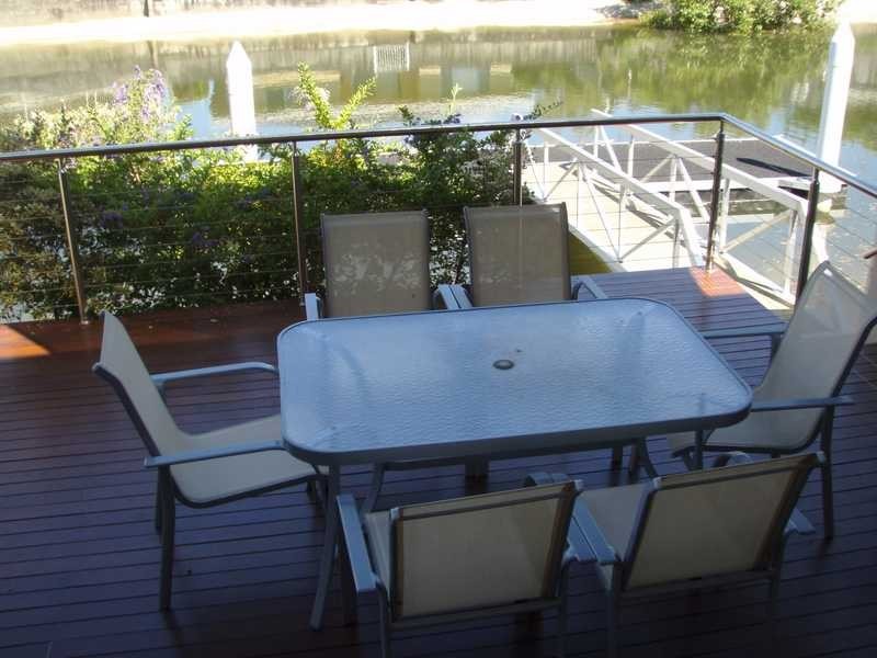 2/5 Miami Key, Broadbeach Waters QLD 4218