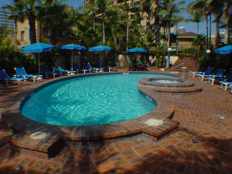 Unit 9/2981 Gold Coast Highway, Surfers Paradise QLD 4217