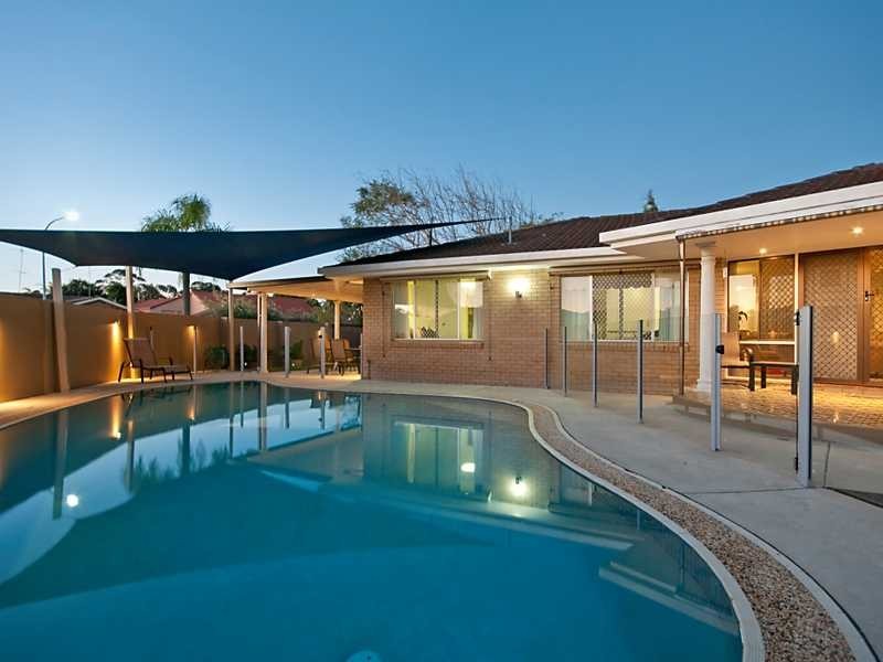 21 Fairsky Avenue, Mermaid Waters QLD 4218