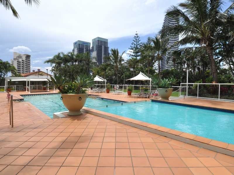 Unit 101/177 Old Burleigh Road, Broadbeach QLD 4218