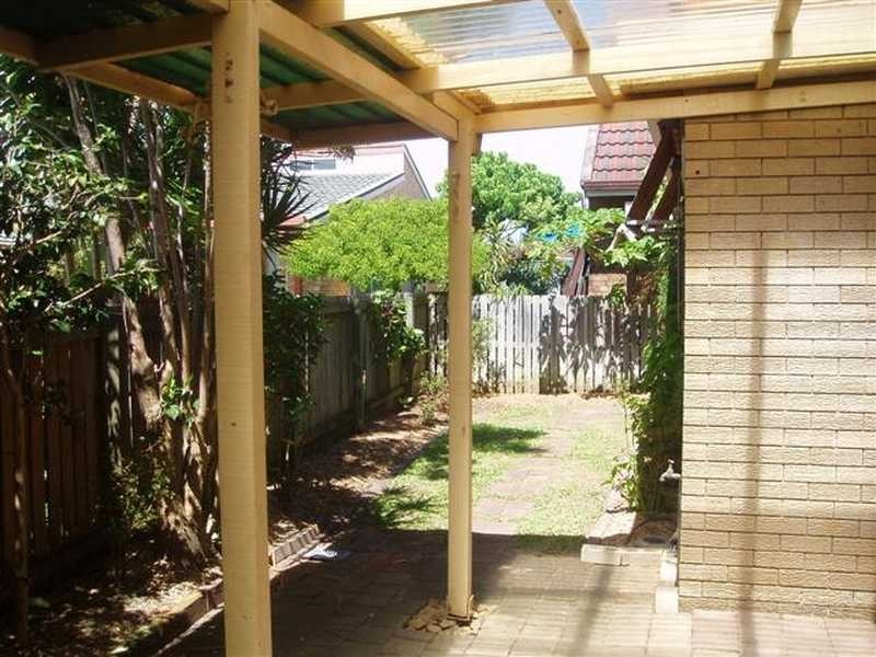 Unit 3/4 Christina Court, Mermaid Waters QLD 4218