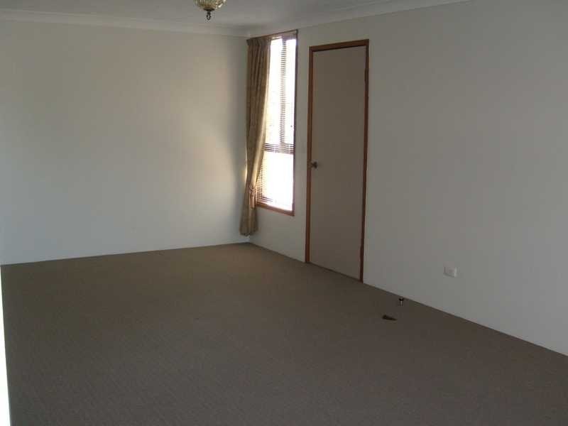 Unit 3/4 Christina Court, Mermaid Waters QLD 4218