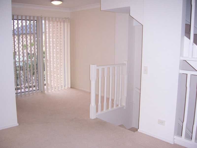 33 Cronulla Avenue, Mermaid Beach QLD 4218