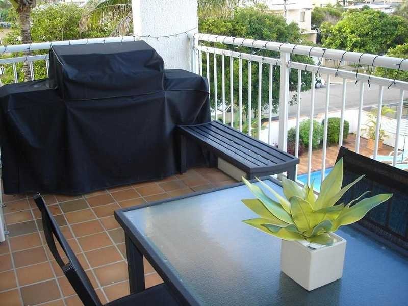 20 Ocean Street, Mermaid Beach QLD 4218