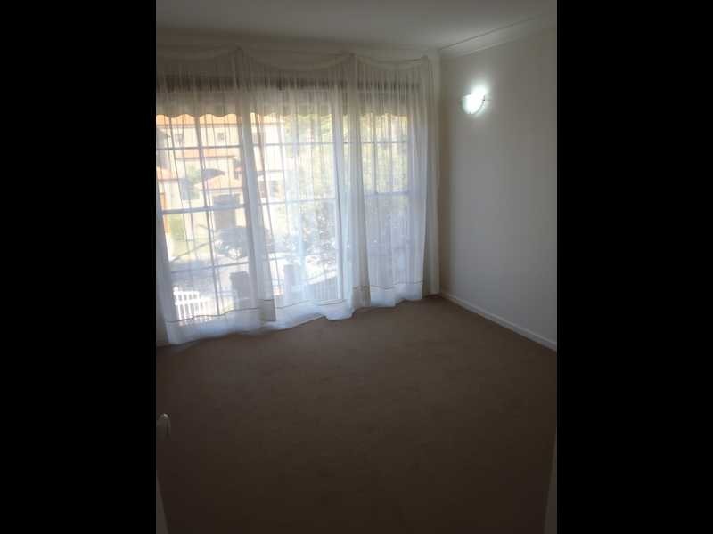 11 Lakeland Key, Broadbeach Waters QLD 4218