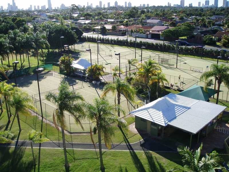 11 Fairways Drive, Clear Island Waters QLD 4226