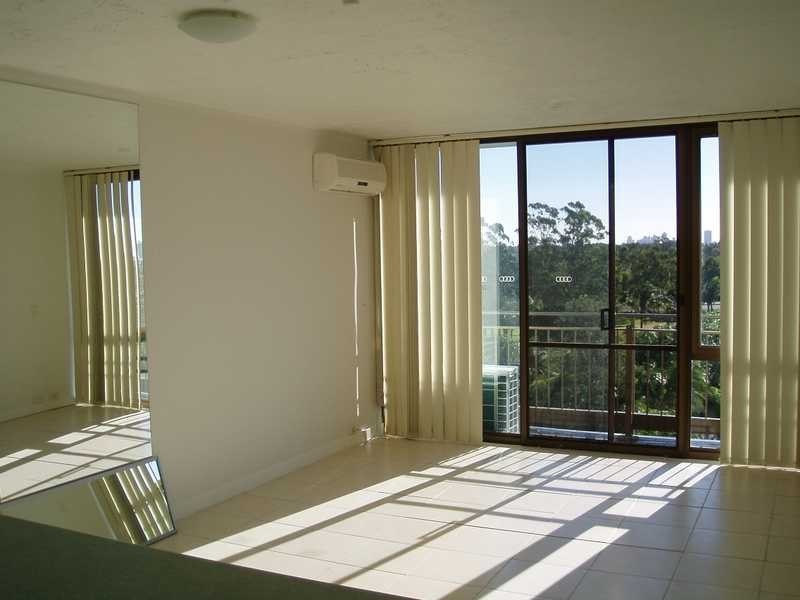 11 Fairways Drive, Clear Island Waters QLD 4226