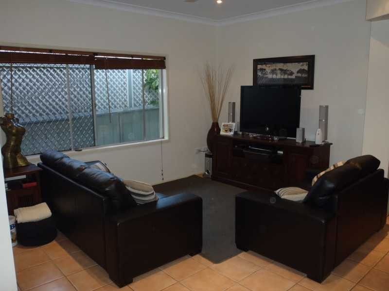 76A Brisbane Road, Labrador QLD 4215