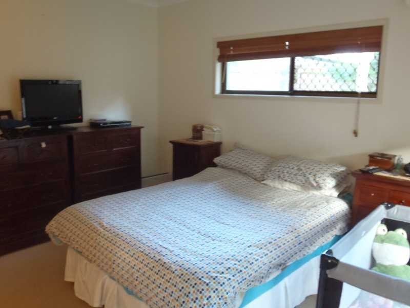 76A Brisbane Road, Labrador QLD 4215