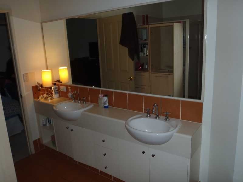 76A Brisbane Road, Labrador QLD 4215