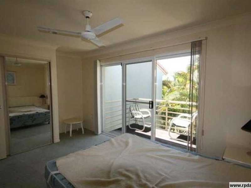 94/215 Cottesloe Drive, Mermaid Waters QLD 4218