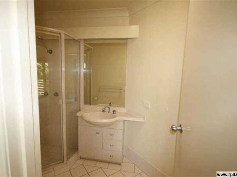 94/215 Cottesloe Drive, Mermaid Waters QLD 4218