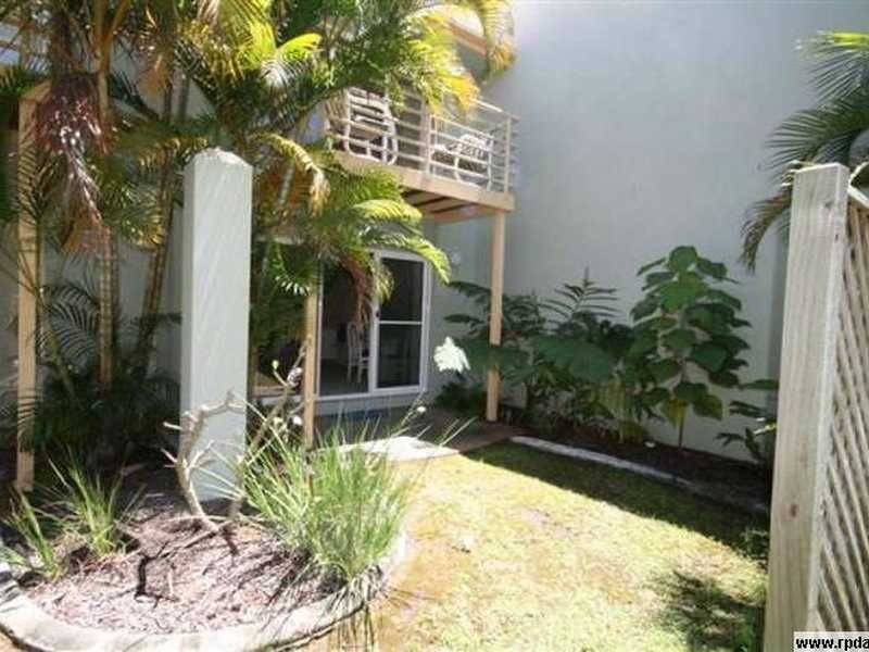 94/215 Cottesloe Drive, Mermaid Waters QLD 4218
