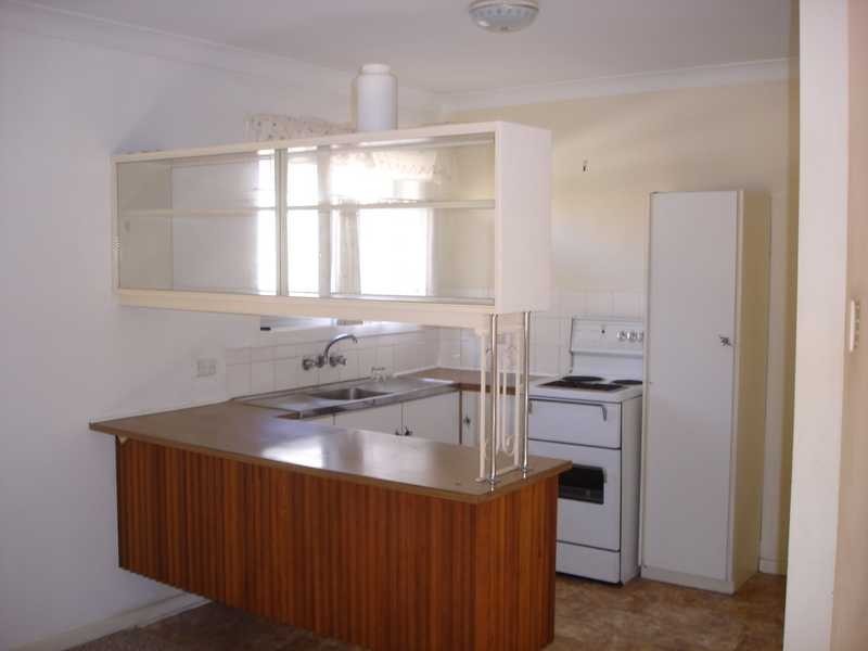 12 Elizabeth Avenue, Broadbeach QLD 4218