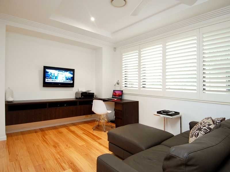 25 Australia Avenue, Broadbeach QLD 4218