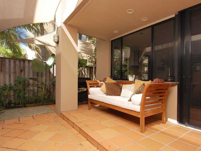 25 Australia Avenue, Broadbeach QLD 4218
