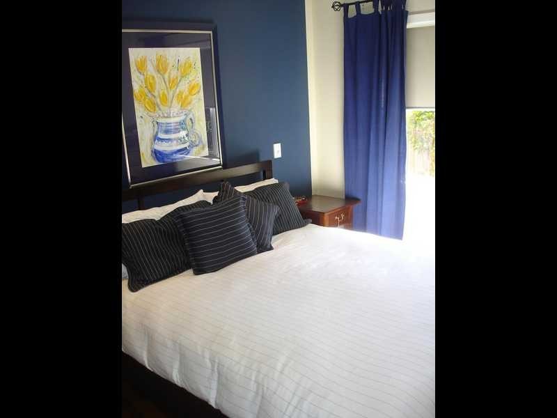 23 Albicore Street, Mermaid Waters QLD 4218