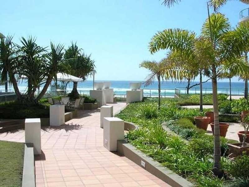 1 Twenty First Avenue, Palm Beach QLD 4221