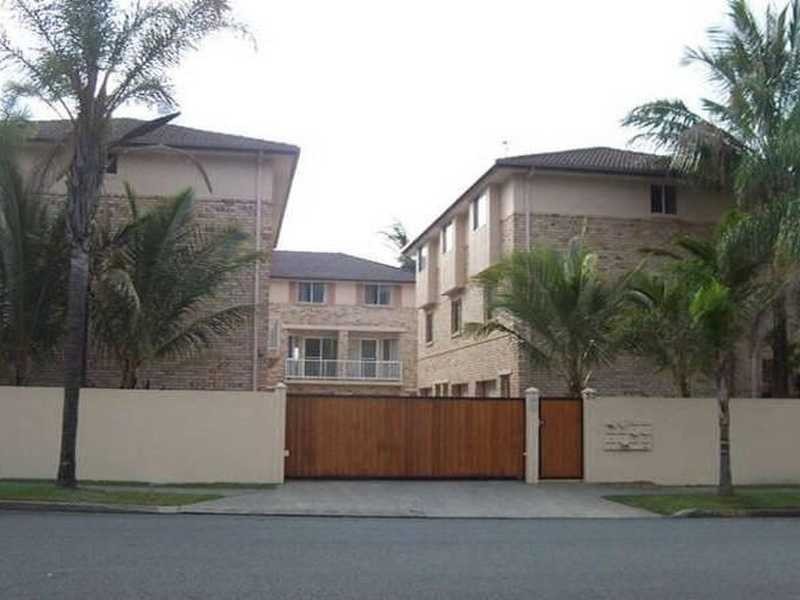 33 Cronulla Avenue, Mermaid Beach QLD 4218
