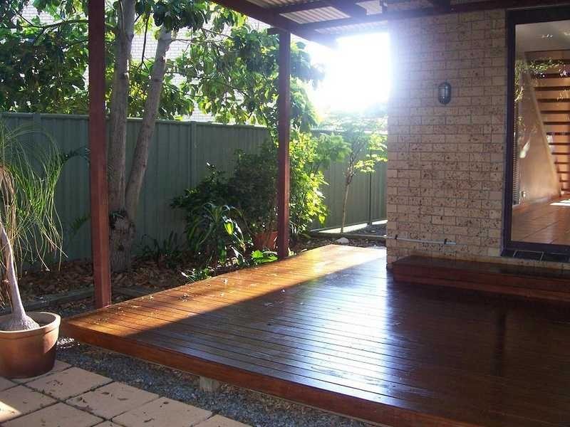 9 Aquila Court, Mermaid Waters QLD 4218