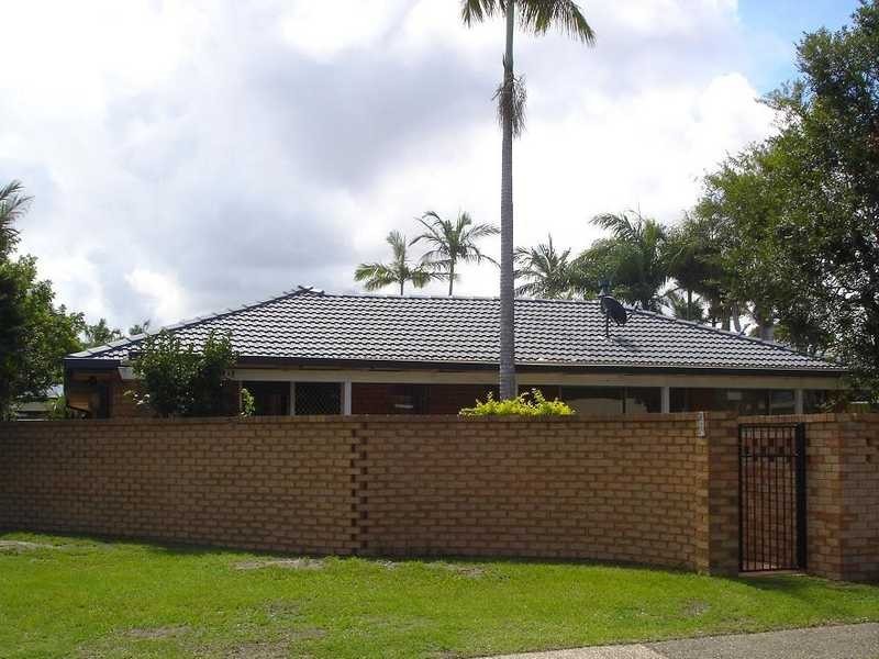 1 McCleary Street, Sorrento QLD 4217