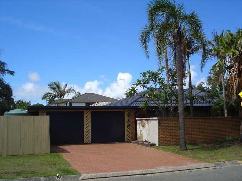 1 McCleary Street, Sorrento QLD 4217