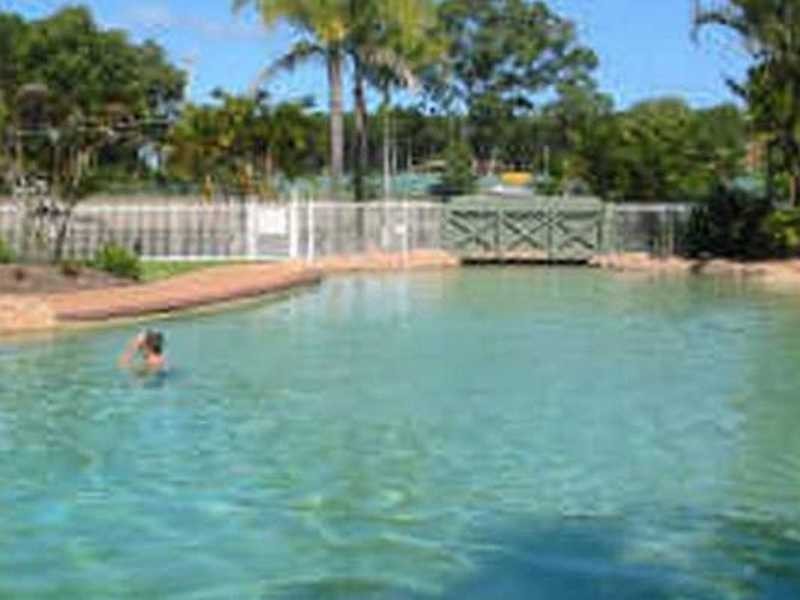 215 Cottesloe Drive, Mermaid Waters QLD 4218