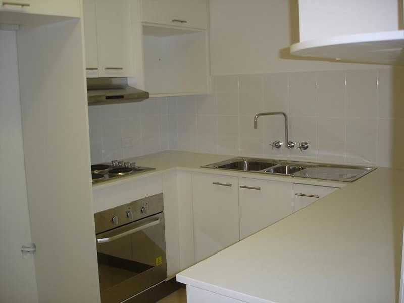 38 Duet Drive, Mermaid Waters QLD 4218