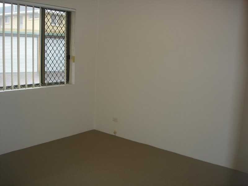 38 Duet Drive, Mermaid Waters QLD 4218