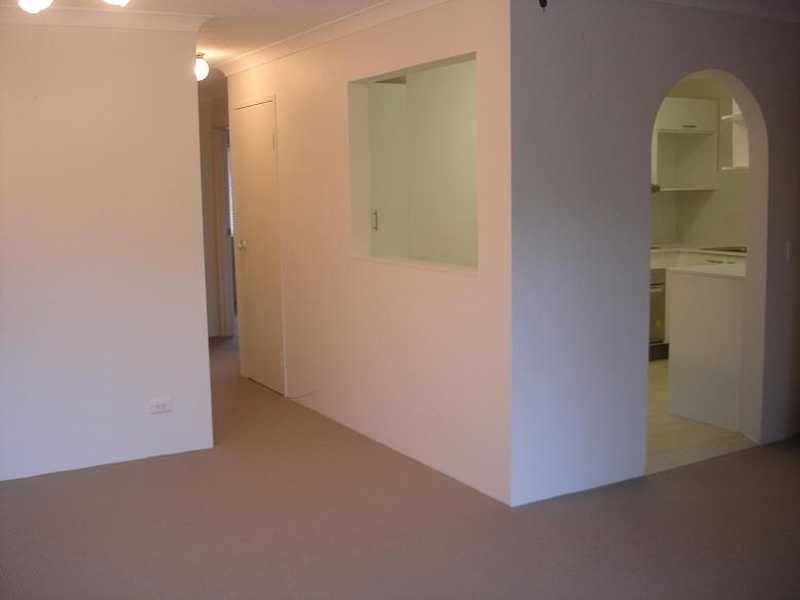 38 Duet Drive, Mermaid Waters QLD 4218