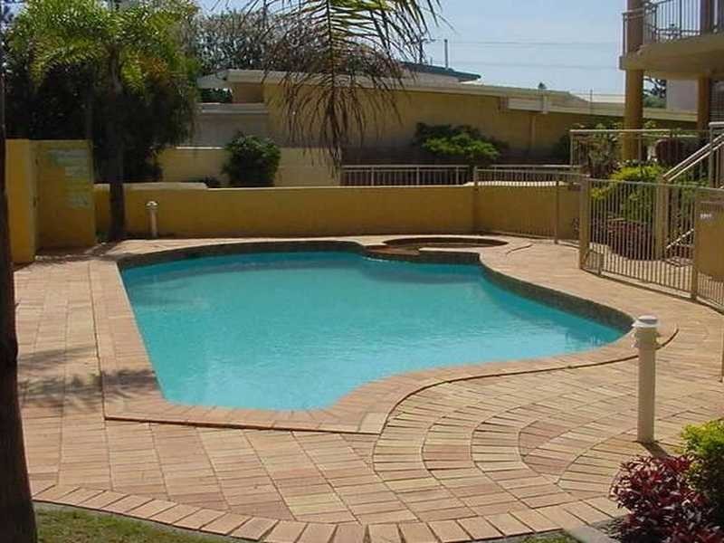 10 Dudley Street, Mermaid Beach QLD 4218