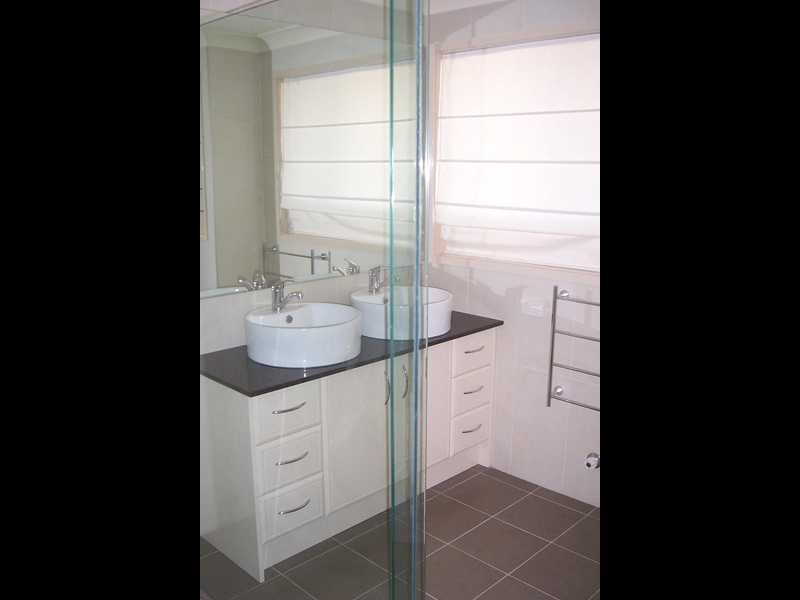 16 Duet Drive, Mermaid Waters QLD 4218