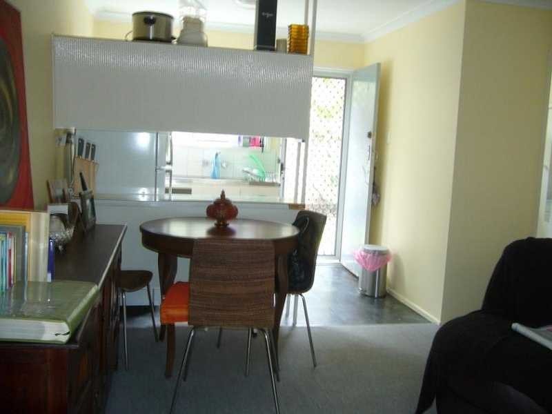 11 Cronin Avenue, Main Beach QLD 4217