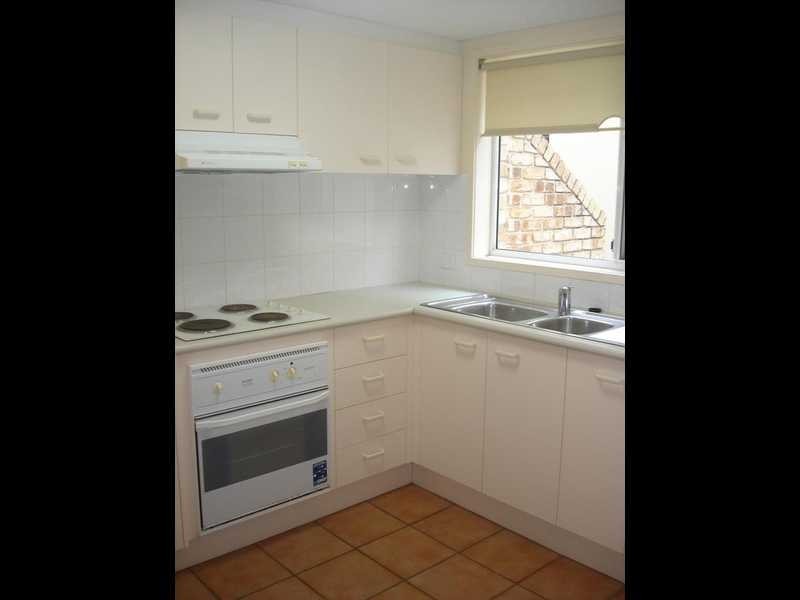 33 Cronulla Avenue, Mermaid Beach QLD 4218