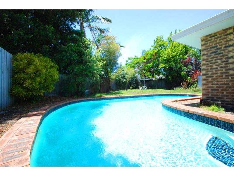 53 Jabiru Dive, Burleigh Heads QLD 4220